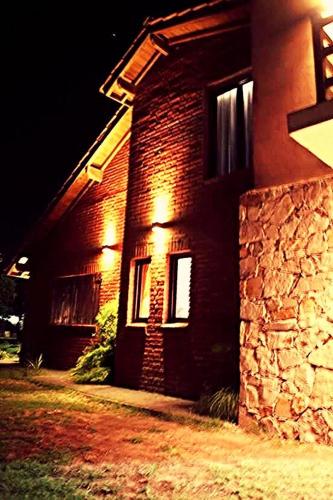 Hermosa casa en dos plantas cerca del centro y de la playa in Valeria Del Mar