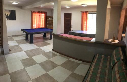 Hermosa casa en dos plantas cerca del centro y de la playa in Valeria Del Mar