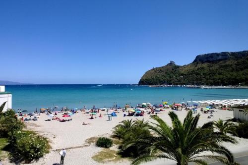 Beach, Sunshine Apartment - Appartamento Vicino al Mare, Cagliari, Sardinia in Elia