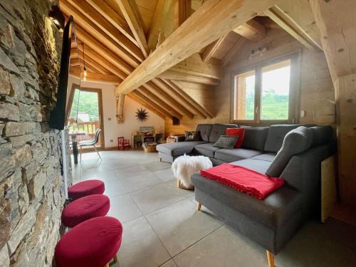 Nouveau - Superbe duplex - Belle vue - Parking prive in Montgellafrey