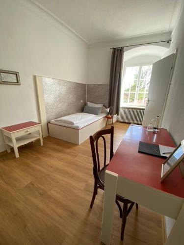 1 twin bed