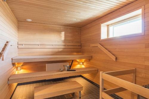 Sauna, Modern studio by Finnoo metro in Nuuksio