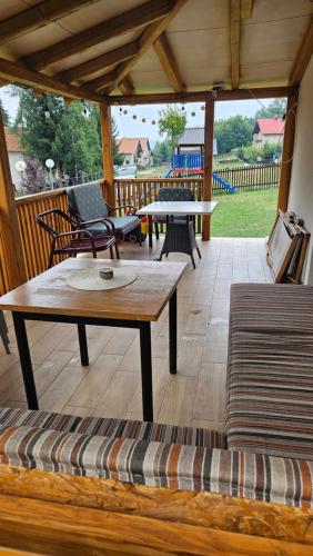 Balkons/terase, Ruža vetrova (Ruza vetrova) in Kusici