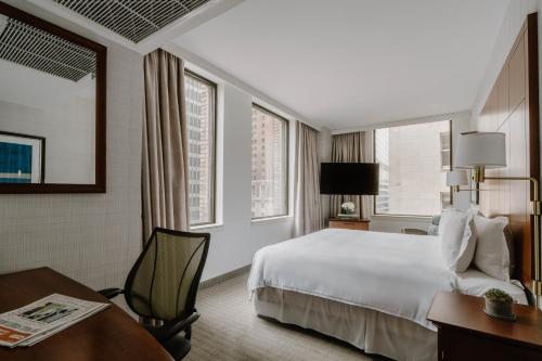 Club Quarters Hotel Central Loop - image 6