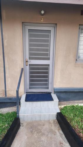 Ticia Apartment, Chipata in ชีปาตา