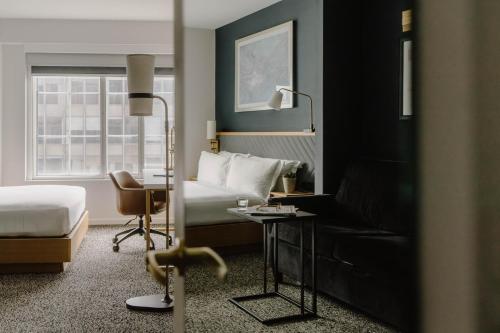 Superior Queen Room image 1