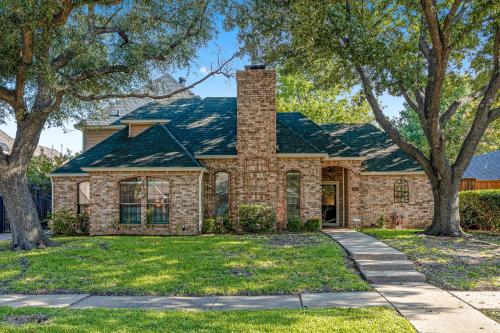 Grand Prairie Retreat in Grand Prairie, USA