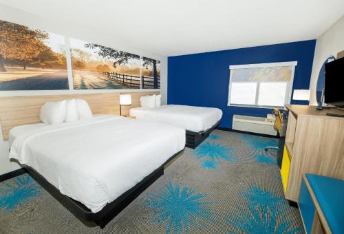 Baymont by Wyndham Fort Smith - image 12
