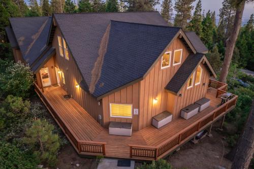 Sunset Mountain Hot Tub, Fire Table, Epic Views in Shaver Lake (CA)