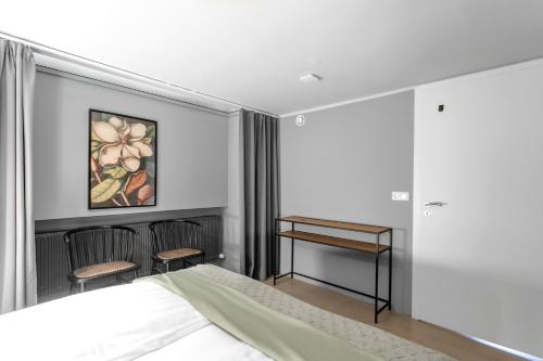 Deluxe Spa Suite image 9
