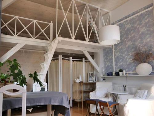 . Holiday home in the countryside, with pool, garden