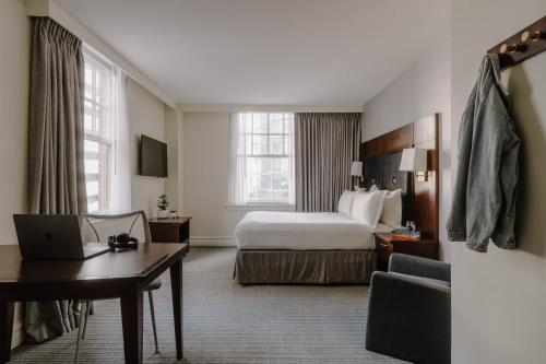 Superior Queen Room image 2