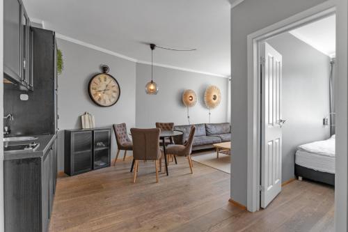 Superior Apartment image 3