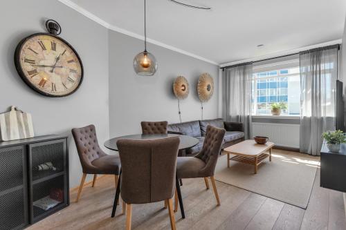 Superior Apartment image 2