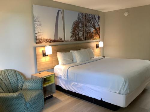 Days Inn by Wyndham Kingdom City - image 14
