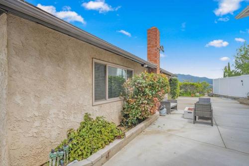 Elm Mountain View Fire pit, quiet and more in Crestcenta Valley