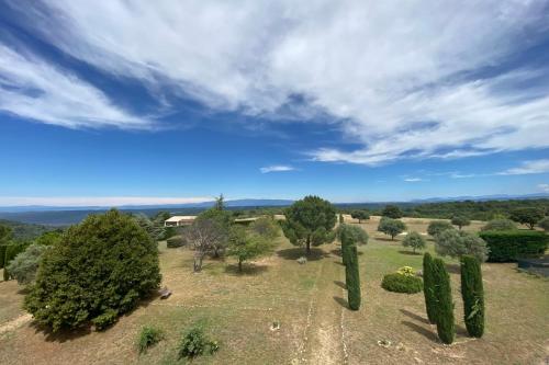 04B3 Beautiful T3 in the heart of lavender - pool in Valensole