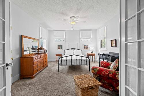 Mistletoe Heights Bungalow in Fort Worth, USA