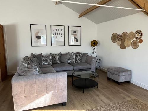 3 Bed Barn in Cambridge next to Anglesey Abbey, Cambridge (photo 2)