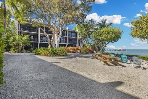 Beautiful End Unit with water views from all windows overlooks the Bay and Tropical Beach Setting condo in Key Largo, USA