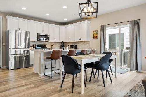 Fresh Decor - Bright,Modern Getaway - Westminster in Westminster, USA