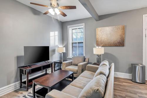 Beautiful Unit in Shaw Community -4228b in Tower Grove, USA