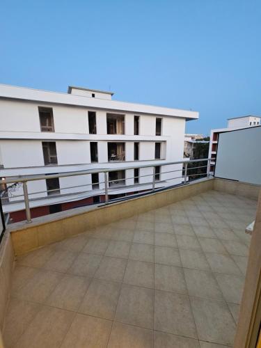 One-Bedroom Apartment with Balcony image 1