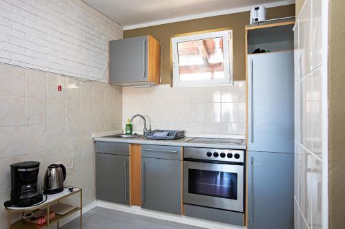 廚房, Apartments by the sea Jezera, Murter - 23192 in 伊利西亞