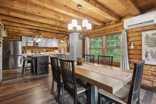 Cabin Life, Saratoga Springs in Saratoga Springs, USA