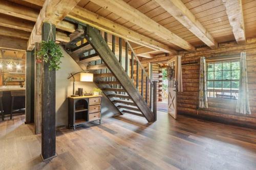 Cabin Life, Saratoga Springs in Saratoga Springs, USA