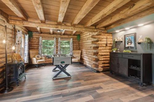 Cabin Life, Saratoga Springs in Saratoga Springs, USA