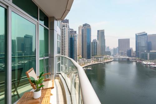 Gala Guests - Stunning Front-Row Marina Views at The Point, Дубай