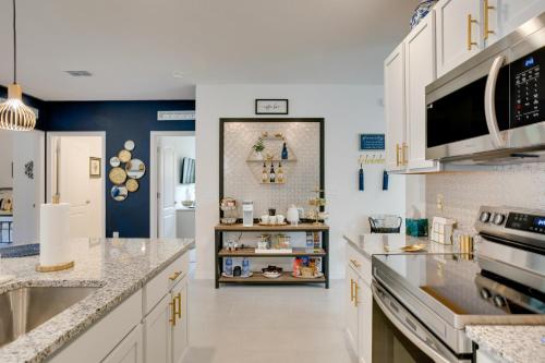 Beautiful Port St Lucie Home with Hot Tub! in Port Saint Lucie, USA