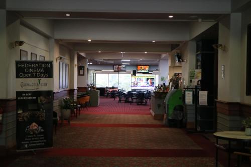 ทัศนียภาพภายนอกโรงแรม, Corowa Golf Club Motel in โคโรว่า