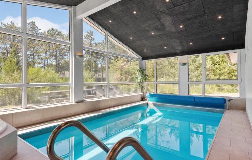 Swimming pool, Awesome Home In Ebeltoft With Sauna in Holme