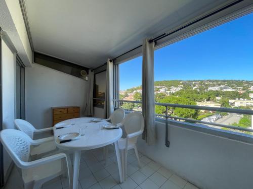 Studio Cabine à Sète: Véranda, Parking, Ascenseur, Plage à 300m - FR-1-338-44