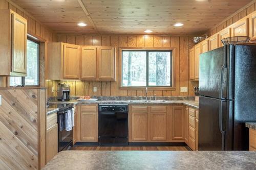 Grendel Grove Getaway in Innsbrook, USA
