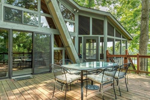 Grendel Grove Getaway in Innsbrook, USA