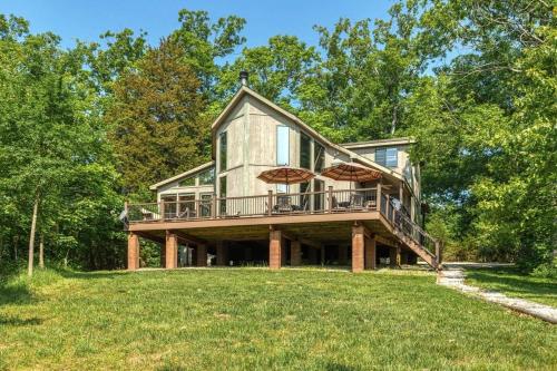 Udvendig, Linden Lakefront Retreat with Kayaks in Warrenton (MO)