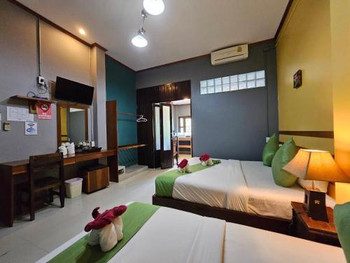 room detail thumbnail 0