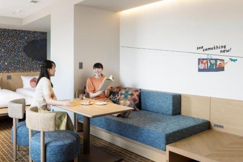 room detail thumbnail 1