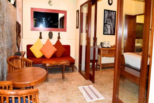 Entire 2 BR Private Pool Villa ZN97