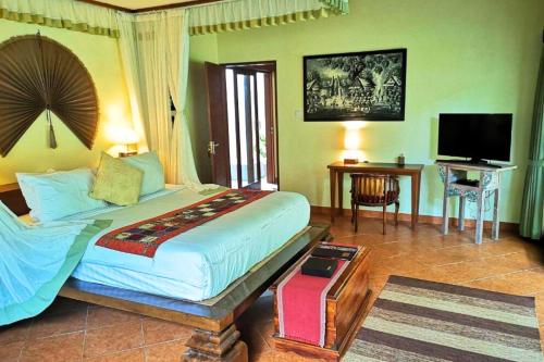 Entire 2 BR Private Pool Villa ZN97