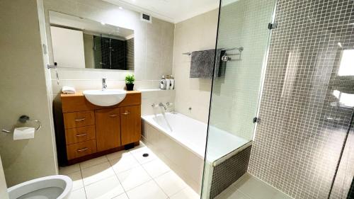 Ausmine Sydney CBD 2Bedroom Apt - image 9