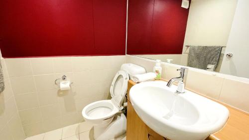 Ausmine Carrington Apartment - image 9