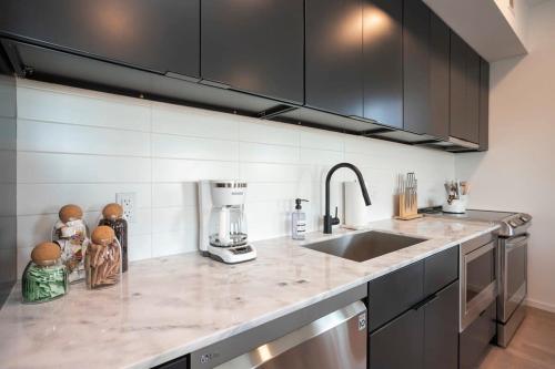 Riverfront Condo with Views 0 7 Miles From Broad - Tap to explore photos