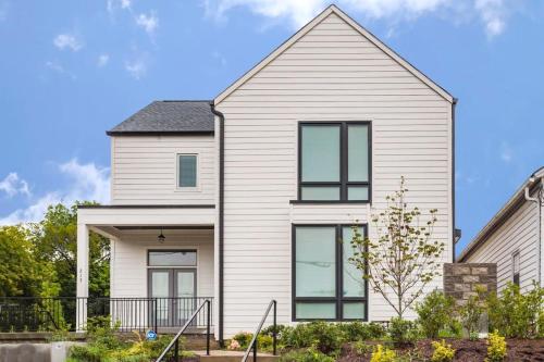 Relaxing Home in East Nash Walk to Shops and Cafes, Nashville, Tennessee