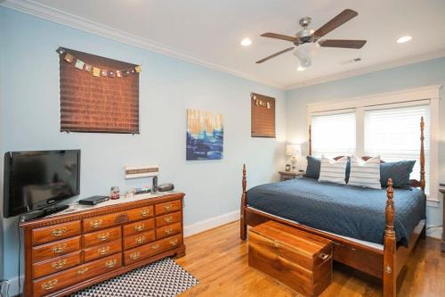 July Discount! Cottage Close to Downtown, Yard in Nashville, USA