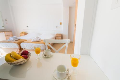 Chrielka Hotel - image 6