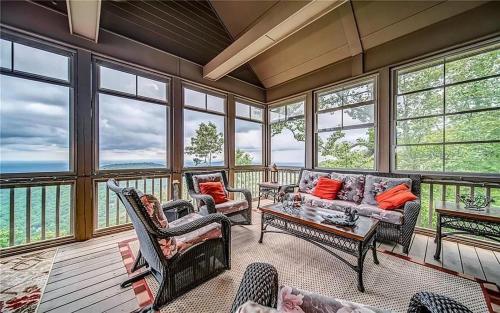 Eagles View - Gorgeous Mountain Views Luxury Interiors Telescope Library, Jasper (Foto 3)
